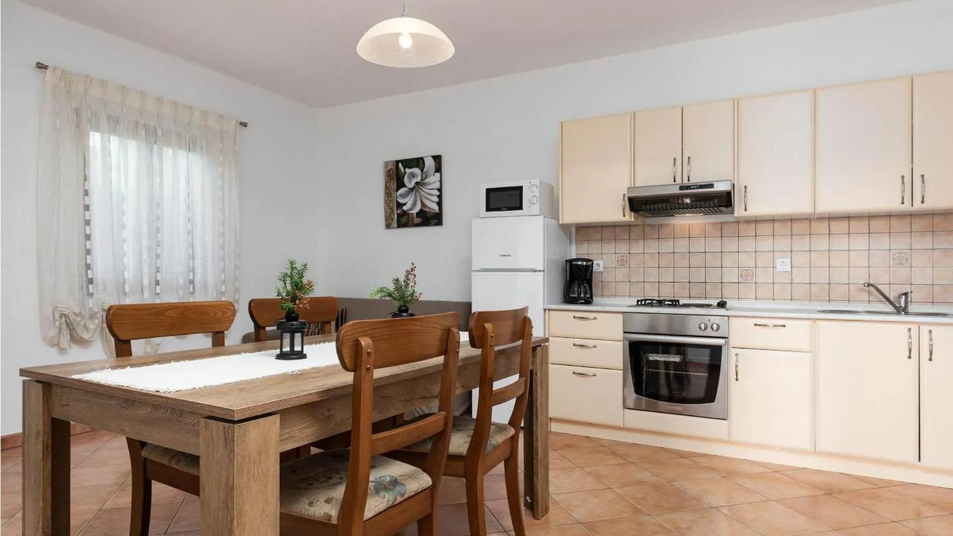 Saladinka 1 Villa Porec 0*,